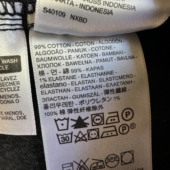 LEVI'S The Trucker Mens Denim Jacket - Picture 8 of 8